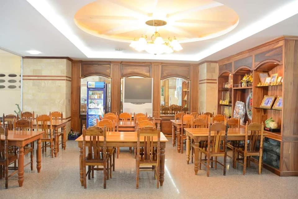 Submukda Phoomplace Hotel Mukdahan Ngoại thất bức ảnh