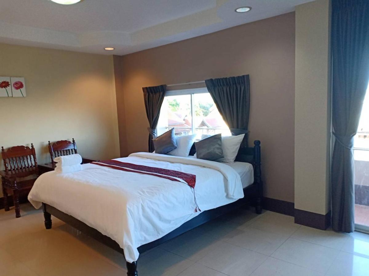 Submukda Phoomplace Hotel Mukdahan Ngoại thất bức ảnh